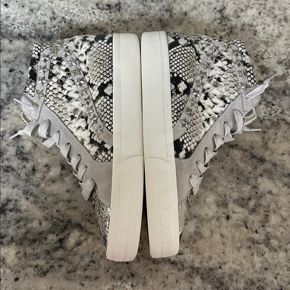 Vintage Havana Gray and White snake skin High-Top Sneakers - Picture 5 of 9